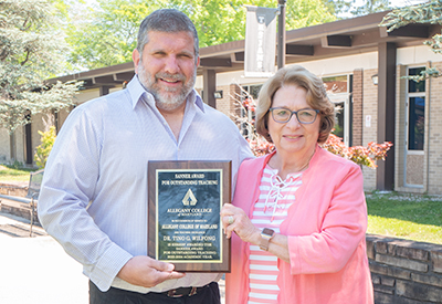 Drs. Tino Wilfong and Cynthia Bambara, ACM president