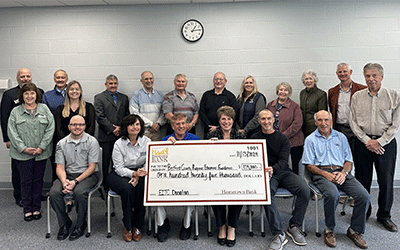 Hometown Bank of PA presents check