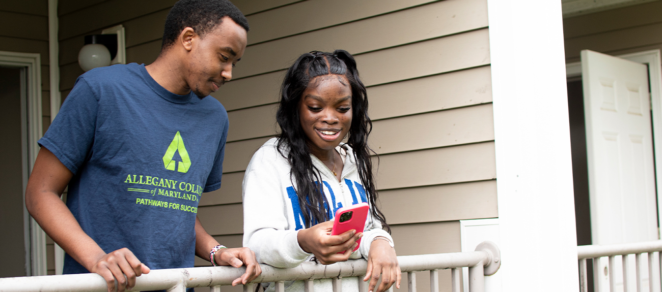 Willowbrook Woods Students standing on the porch